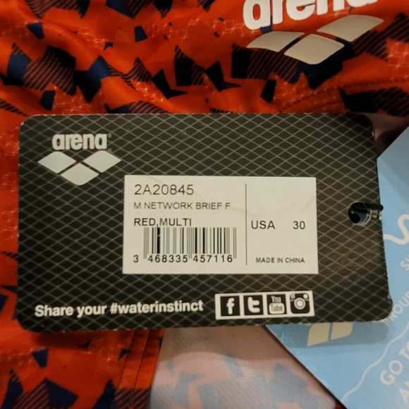 Arena Men's Network Swim Brief Size 30 New With Tag Red and Blue Rare - Picture 15 of 15